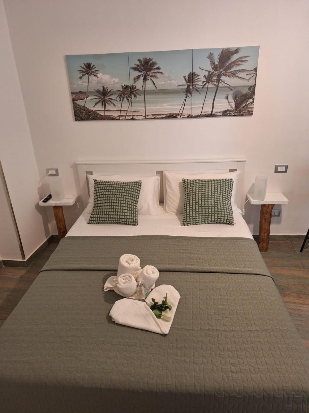 Casa Vacanze Green House 泰拉西尼 外观 照片