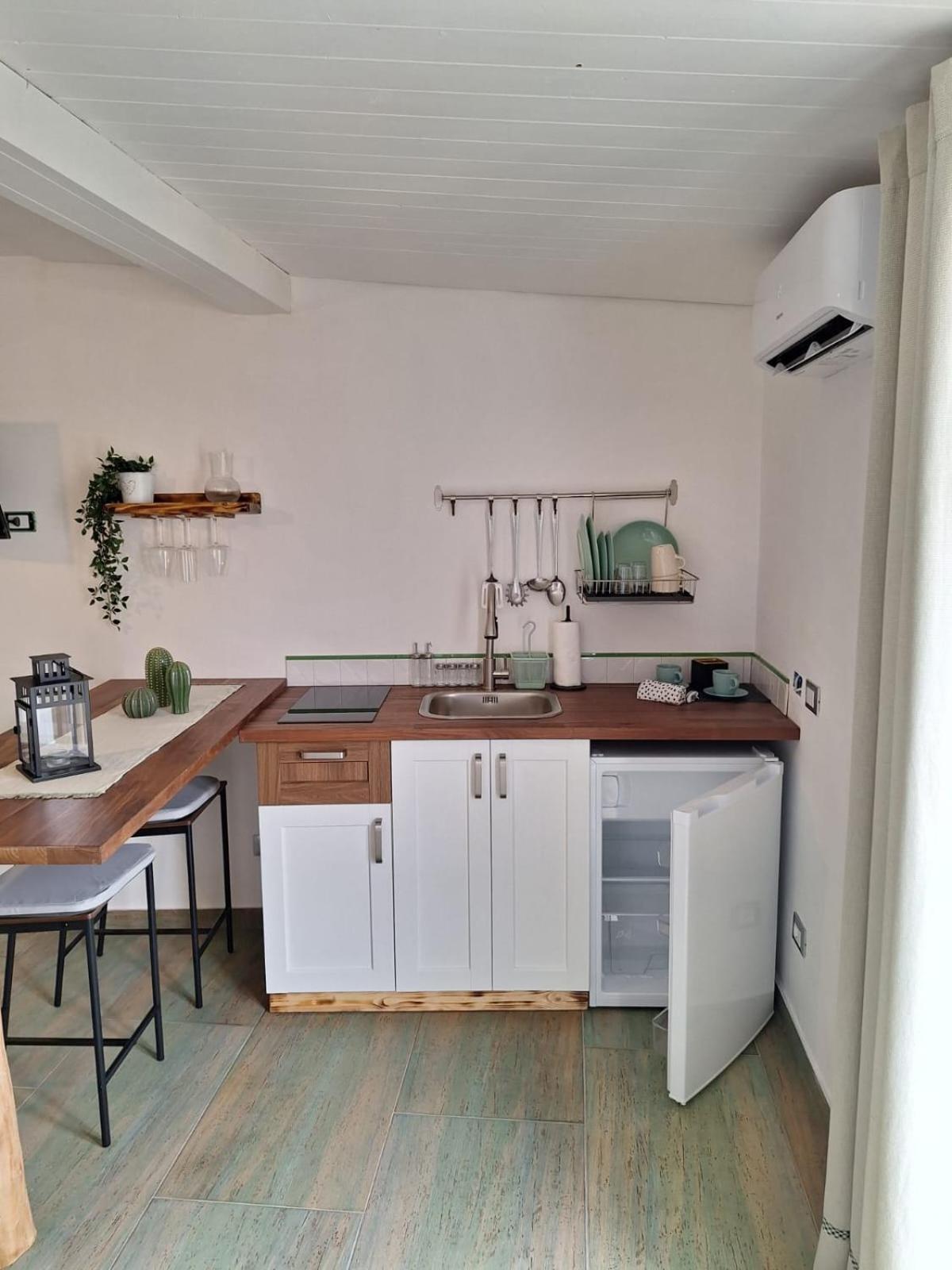 Casa Vacanze Green House 泰拉西尼 外观 照片