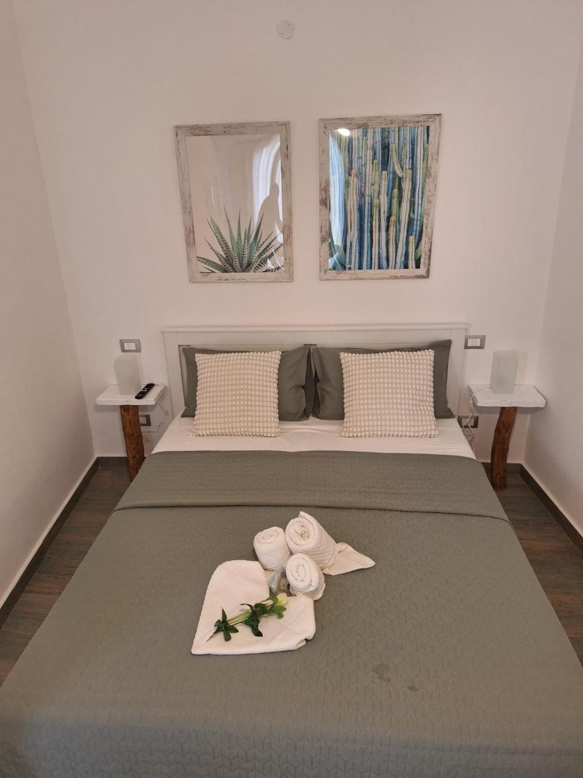 Casa Vacanze Green House 泰拉西尼 外观 照片