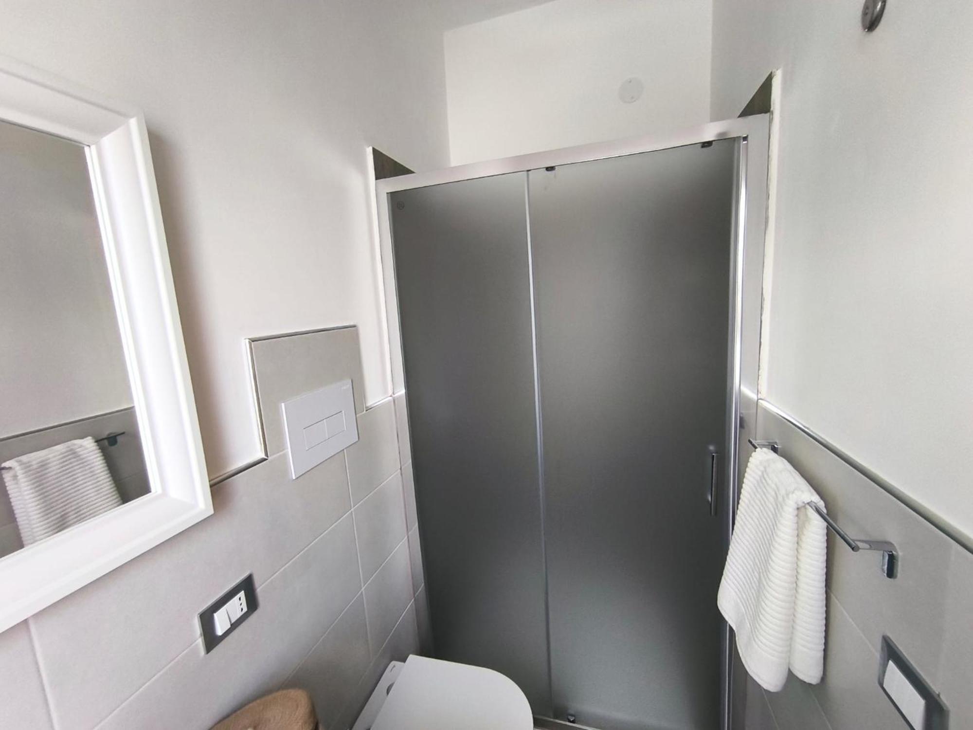 Casa Vacanze Green House 泰拉西尼 外观 照片
