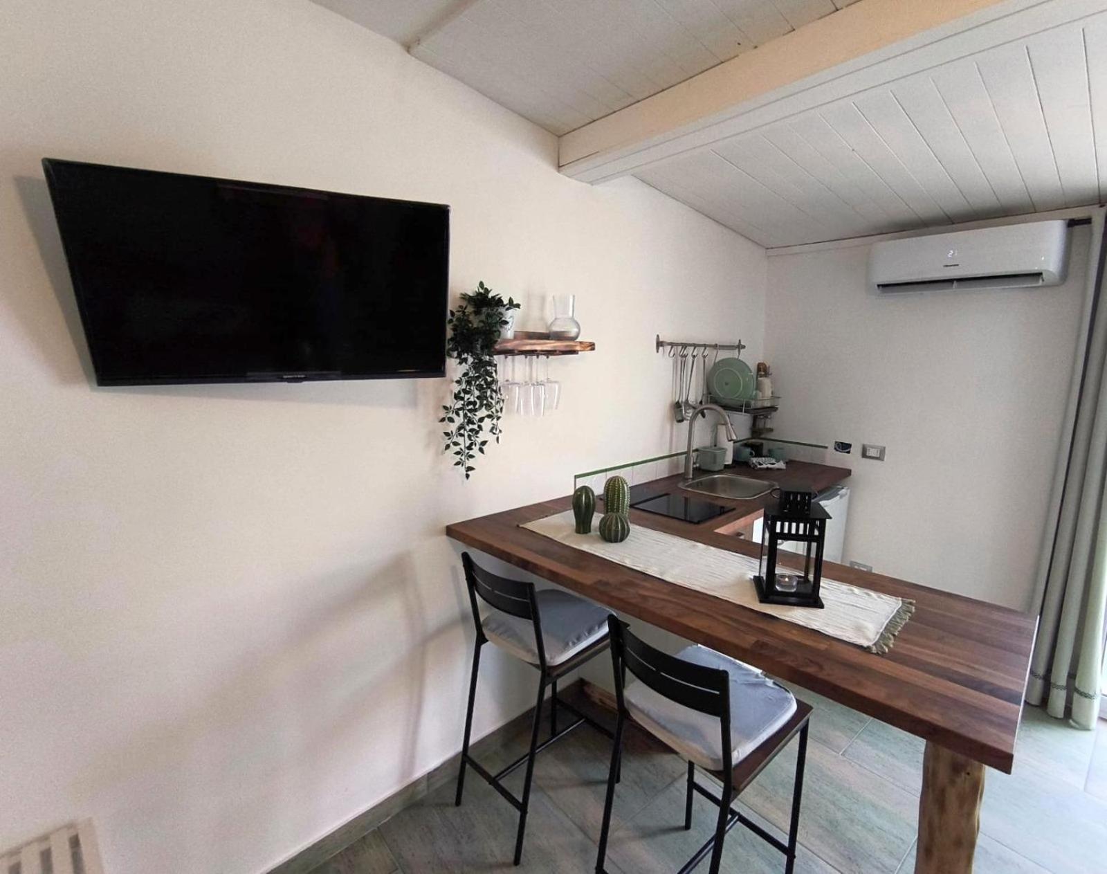 Casa Vacanze Green House 泰拉西尼 外观 照片
