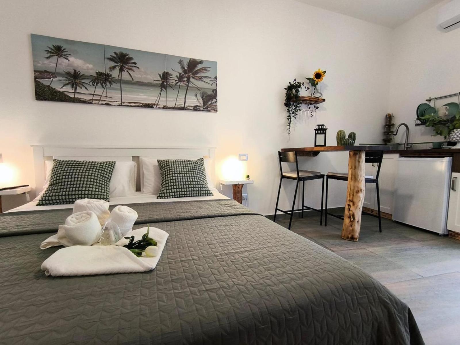 Casa Vacanze Green House 泰拉西尼 外观 照片